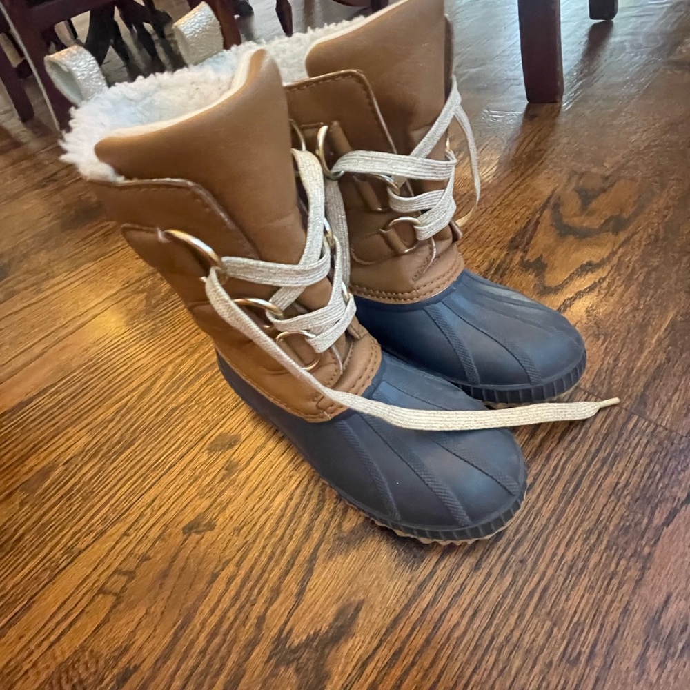 Gap Kids snow boots
